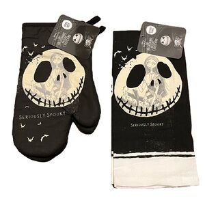Disney Nightmare Before Christmas Kitchen Set - Towel & Mitts, New